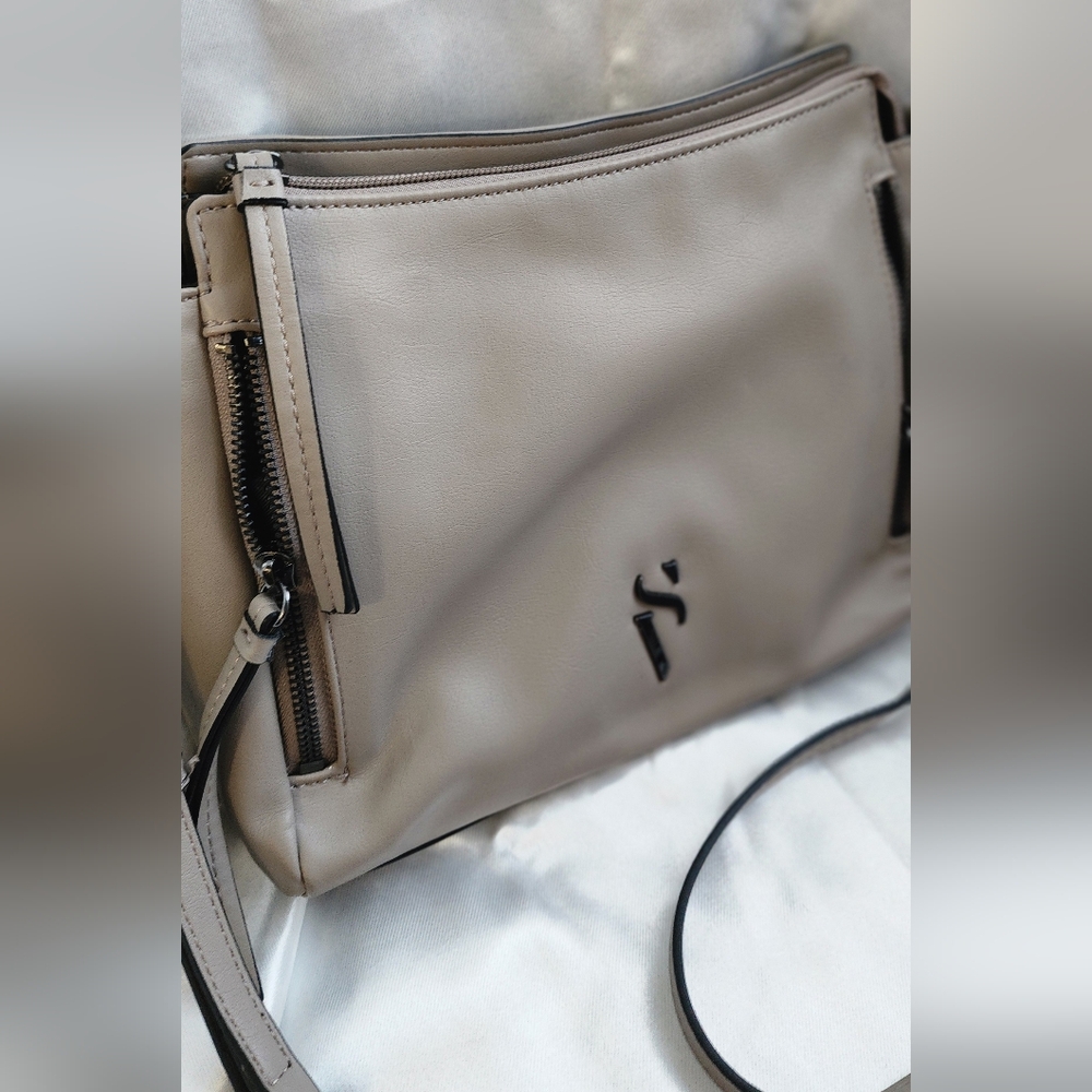Taupe Crossbody Bag with Zip Details - Picture 5 of 6